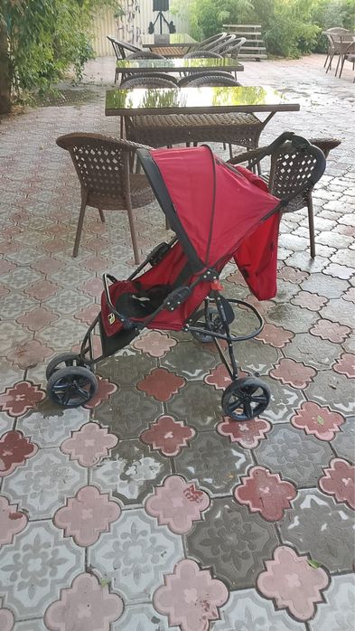 Коляска в хорошем состояний