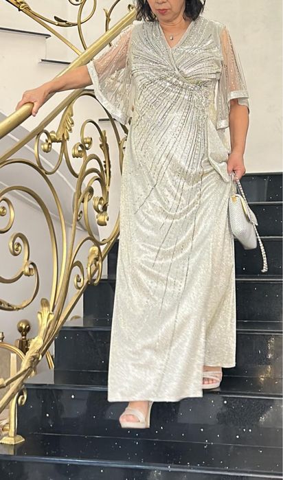 Нарядное платье