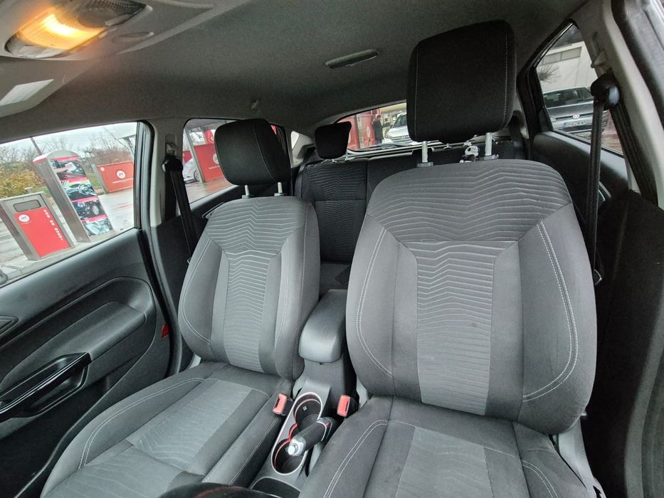 Vând Ford Fiesta - 10% din preț afișat pana în 31.12.2025