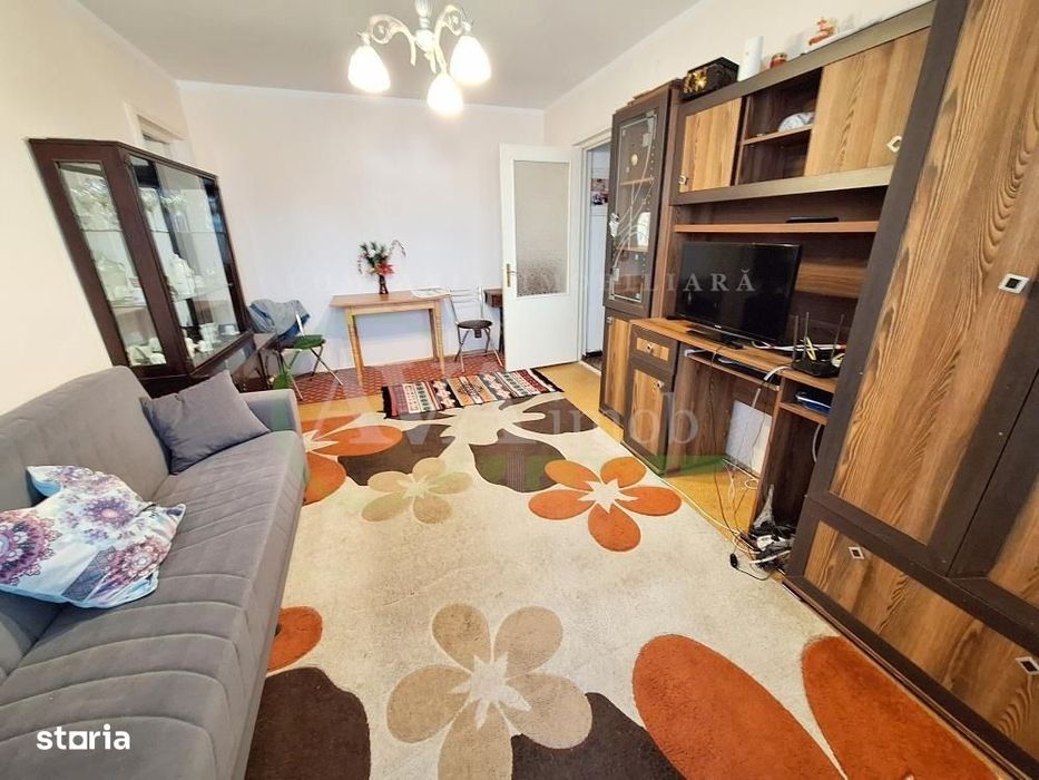 Apartament 2 camere semidecomandat | Bloc cu lift - Narcisa, Bacau