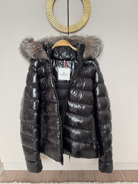Продам Куртку Moncler