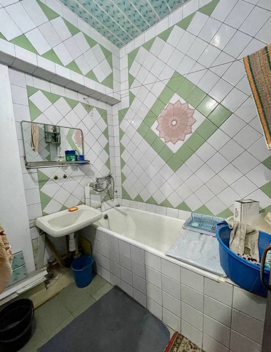 Квартира на Ойбек-60 школа 2/5/9 общ пл 62м