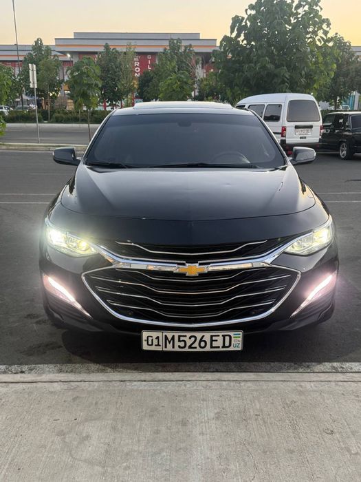 Malibu primier 2020 srochniy sotiladi.