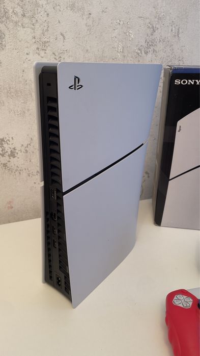 PlayStation 5 Slim Digital Edition продается