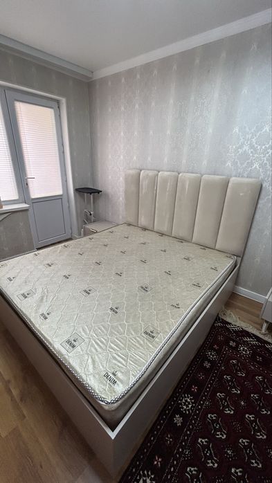 кровать двуспальная 180*200