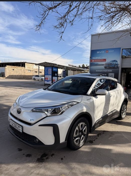 Toyota c hr 2021