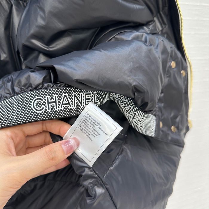Зимно яке Chanel от колекцията Coco Neige