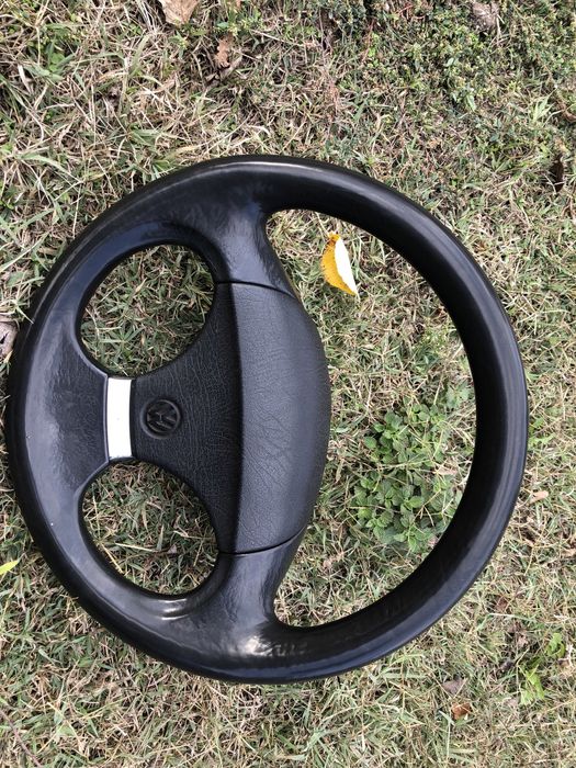 Polo mk2 1.3 75кс 1991г