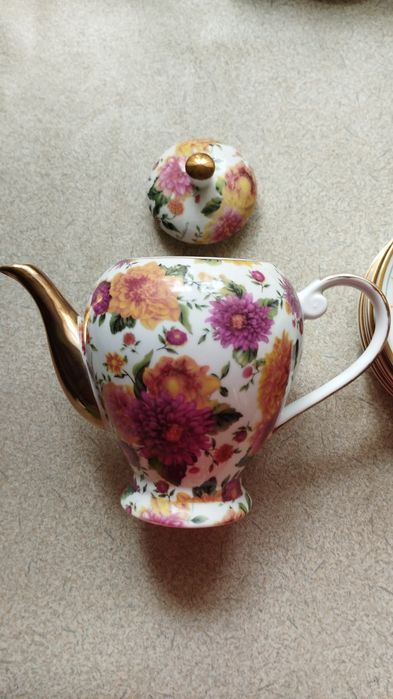 Чайник фарфор большой