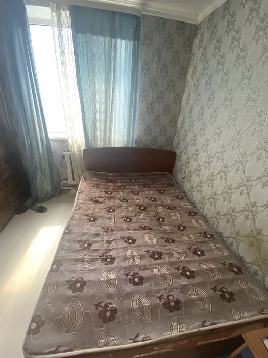 двухспальная кровать