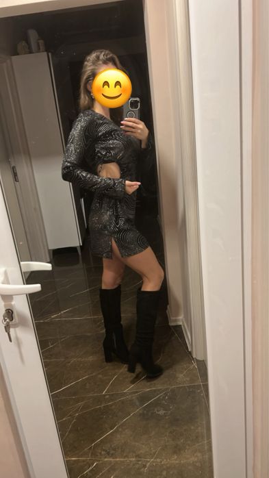 Страхотна рокля с блясък