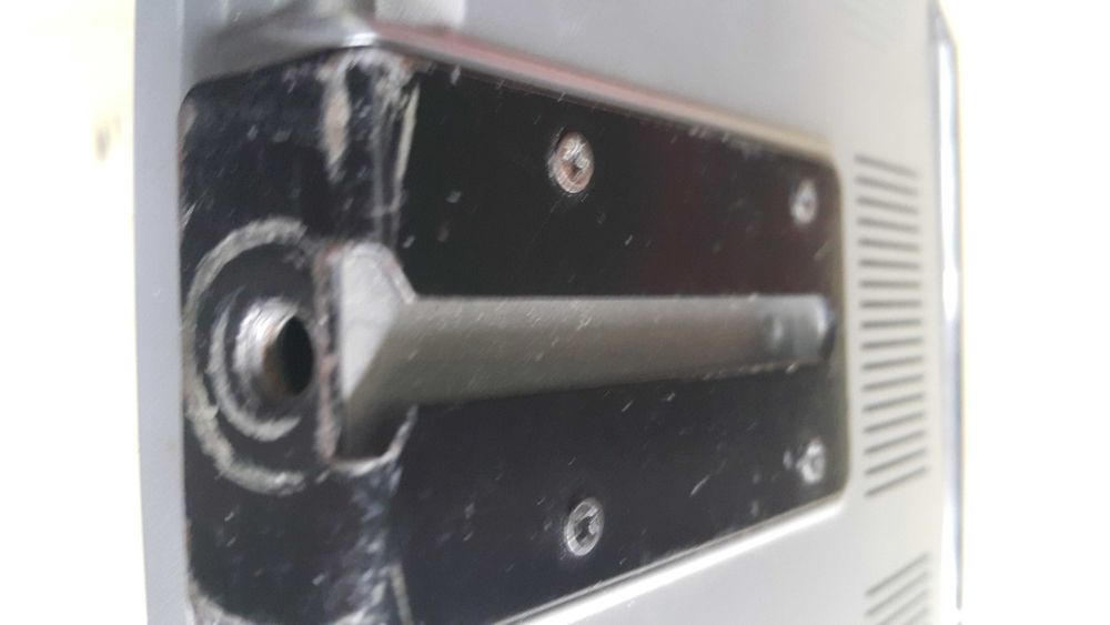 Мини портативен телевизор монитор OLSON без цифров тунер, дистанционо