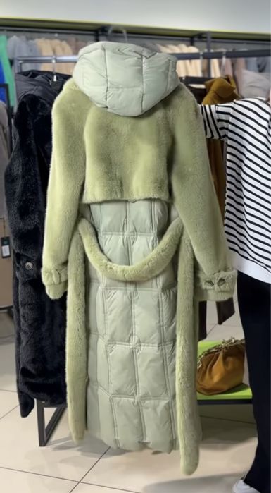 Шубка из ангоры на Ред