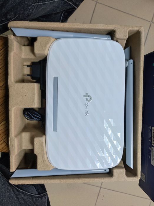 Продам Роутер новый