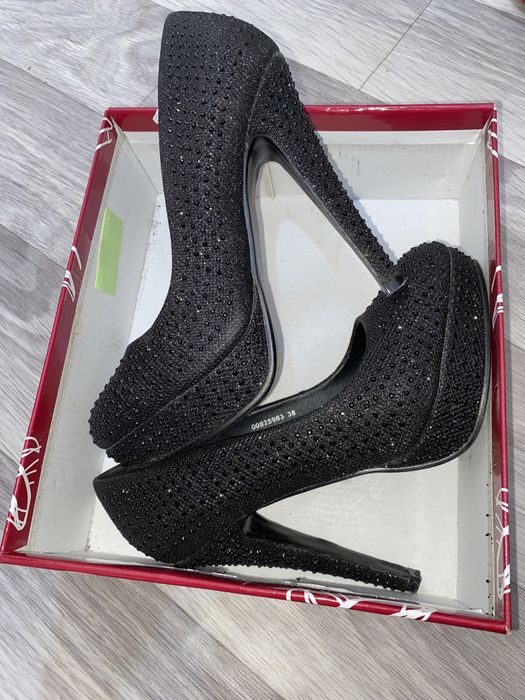 Туфли на каблуке