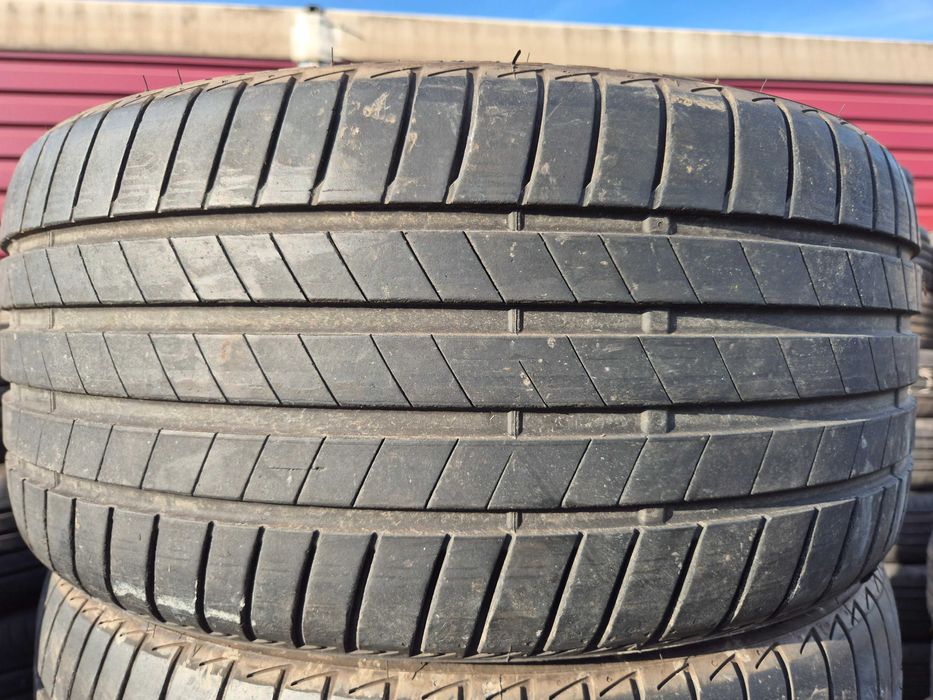 2 Anvelope de VARA - 235/35/19 - BRIDGESTONE - APP NOI - DOT 2022 !