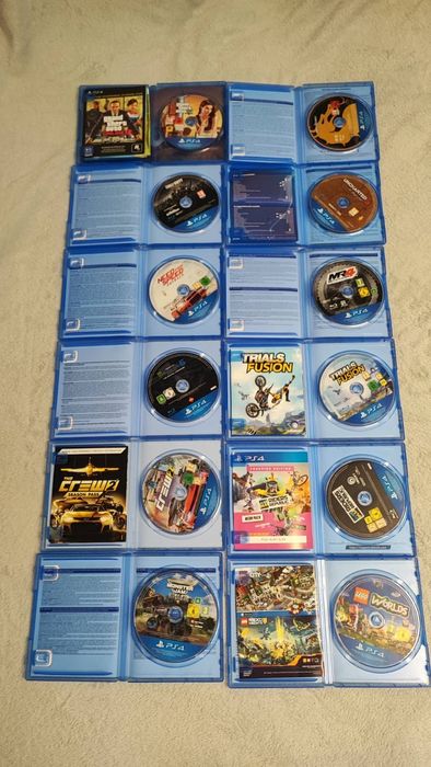 PS4+,волан с педали+12 игри+ДВА ДЖОИСТИКА+ПРОЖЕКТОР