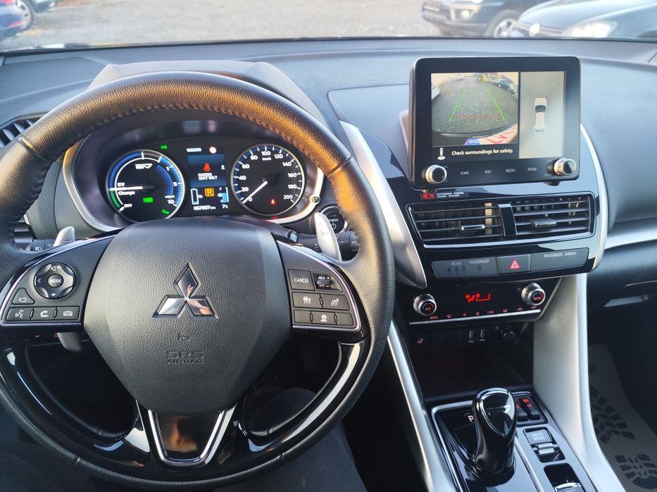 Mitsubishi Eclipse Cross Plug in Hybrid. An 2023. 68000 km.
