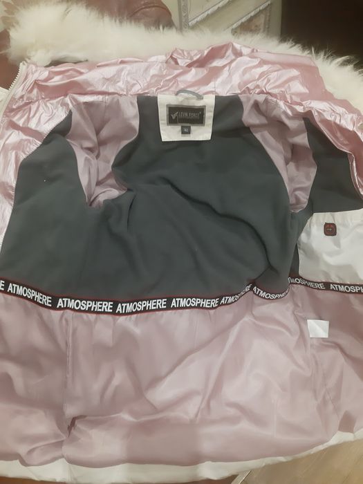 Продам куртку на девочку.Ростовка 140.