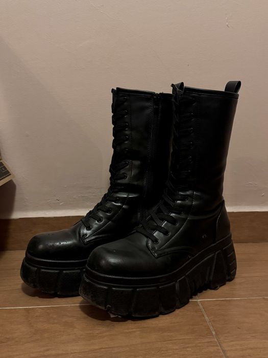 Дамски черни кубинки