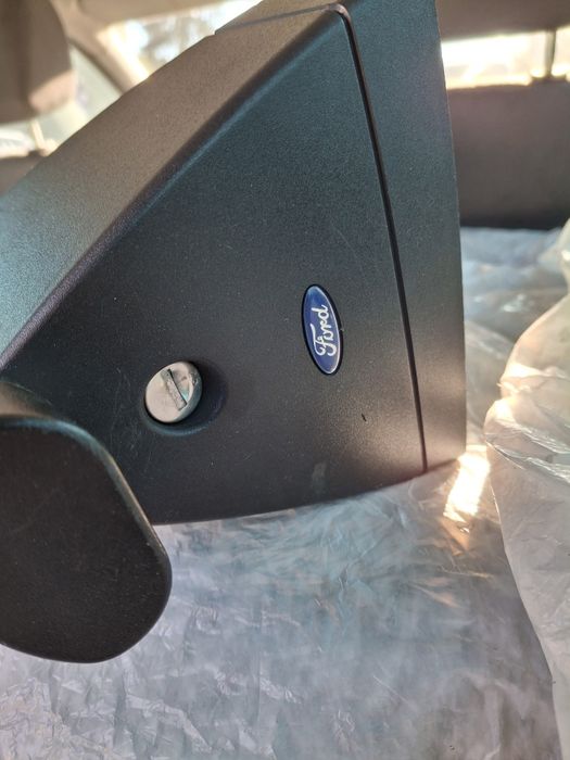 Форд фокус С-МАХ 
- Ста