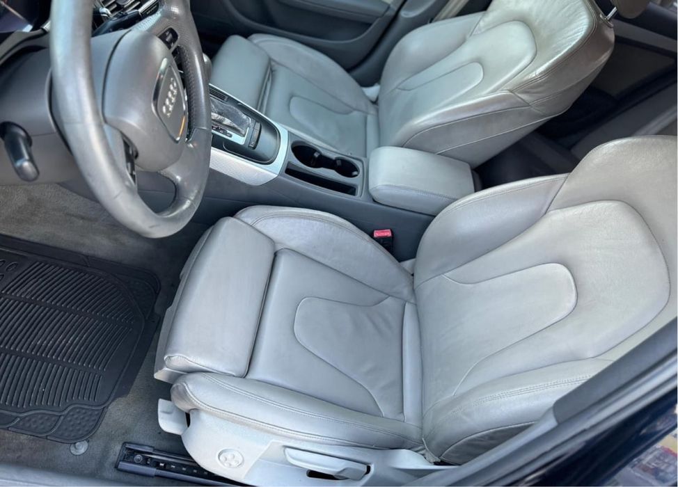 Dezmembrez Audi A4 2010