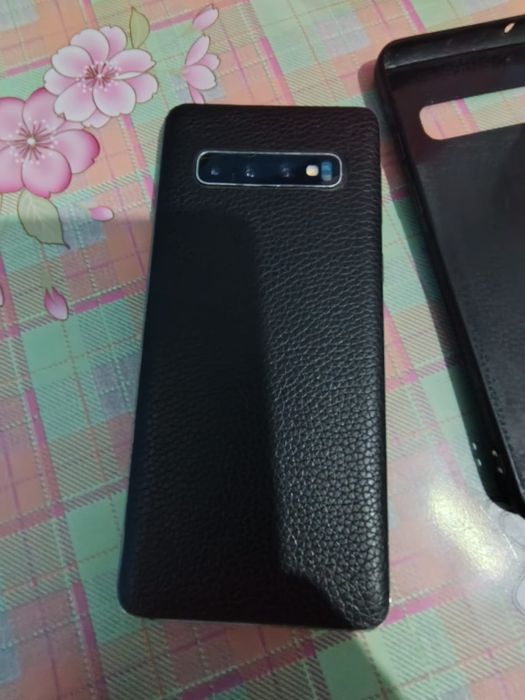 Продам Samsung s10 128gb