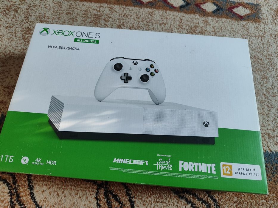 XBOX ONE S с двумя джойстиками