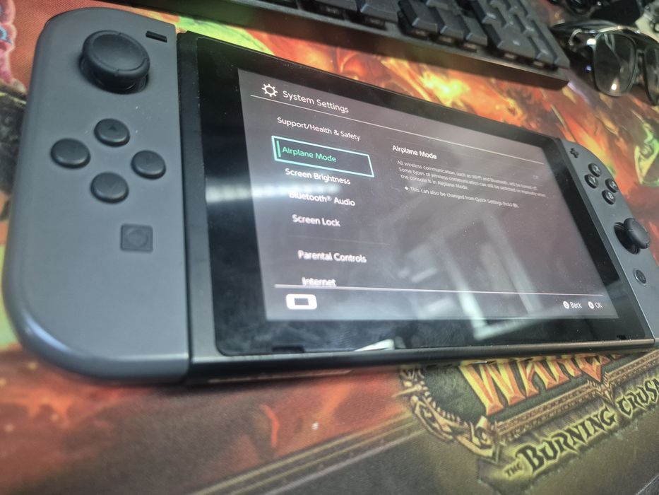 Consola Nintendo Switch cu JOY-CONS Grey