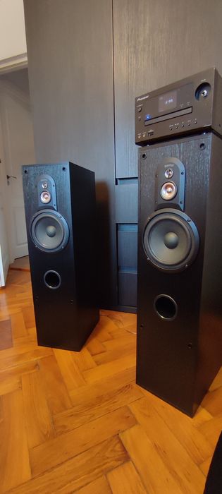 Boxe  Univeraslbox PAE 102 sau Magnat Media 100