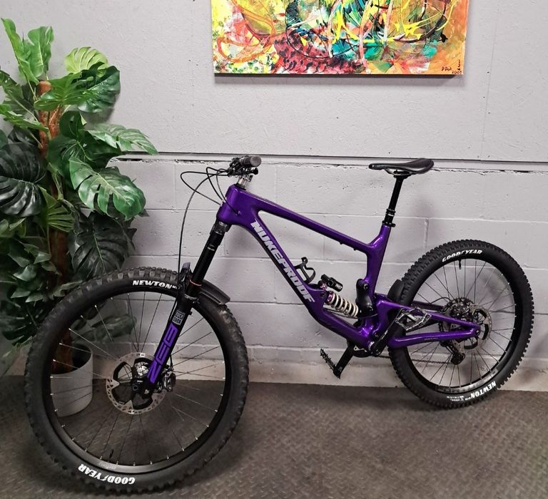 Nukeproof Giga 297 Fast Edition