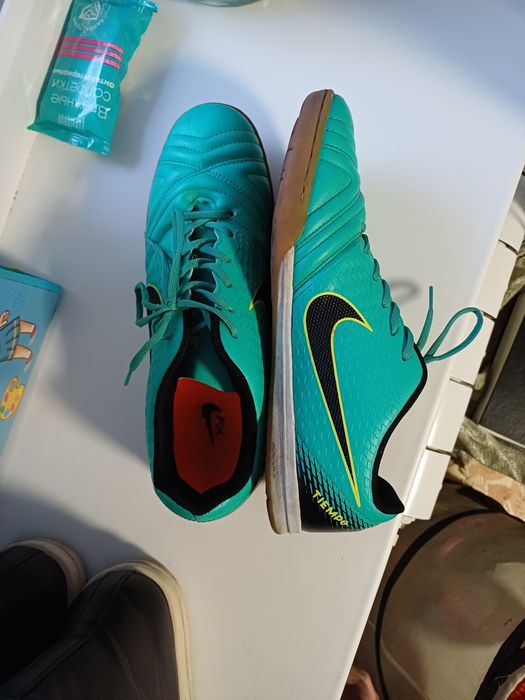 Футзалки. Футбольная обувь