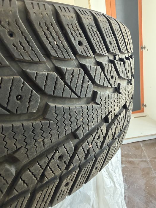 Шина диск балон 275/40/22 зикр