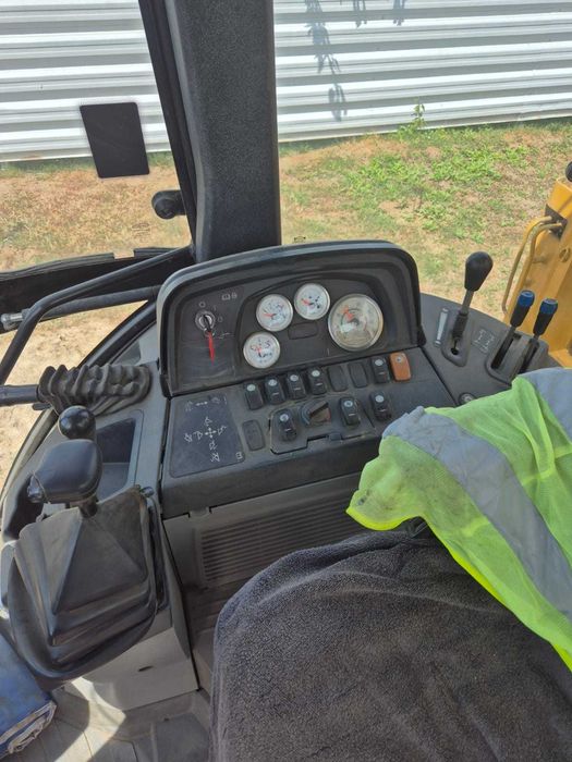 Buldoexcavator Caterpillar 422E