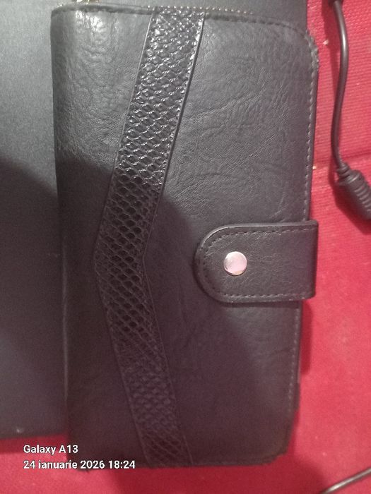 Vând portofel de damă