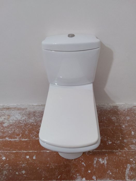 Продаётся унитаз имтортны