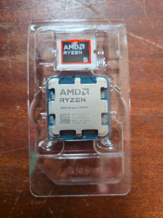 Kit Placa de baza MSI X870E GAMING PLUS WIFI + Procesor Ryzen 5 9600x