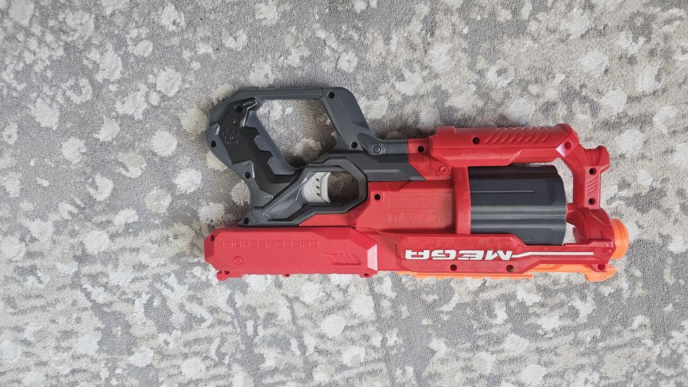 Продам игрушечное оружие NERF Бластер Мега Циклон

ШОК