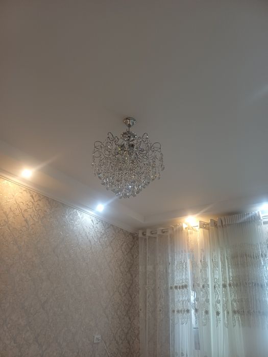 Люстра сотилади янгиси