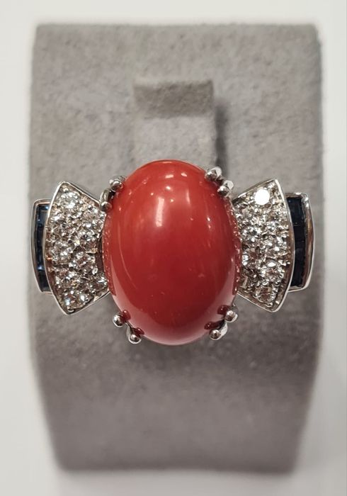 Inel din aur alb 18k, cu coral, diamante si safire naturale, IAU849