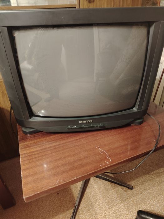 Продам телевизор