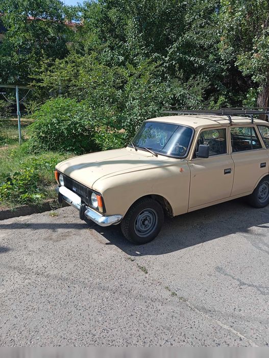 иж комби сотилади 1990 йил 1000 булиши