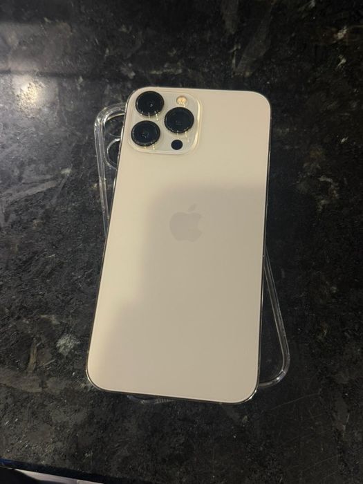 Продам 13 pro Max