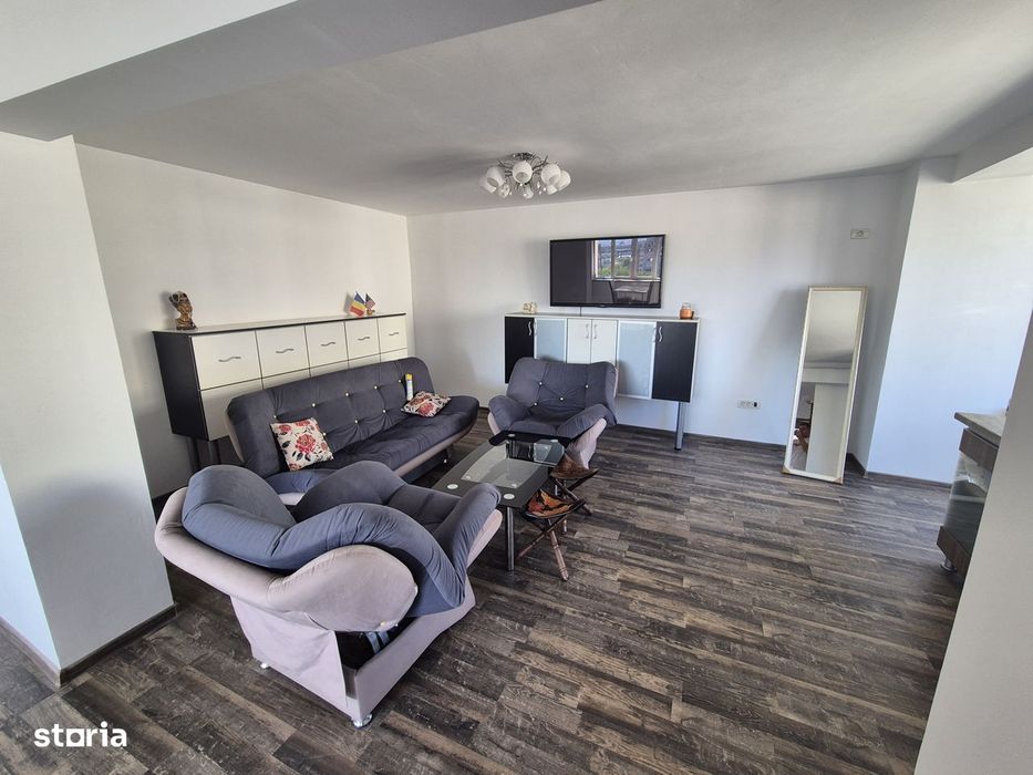 Vand apartament in centru