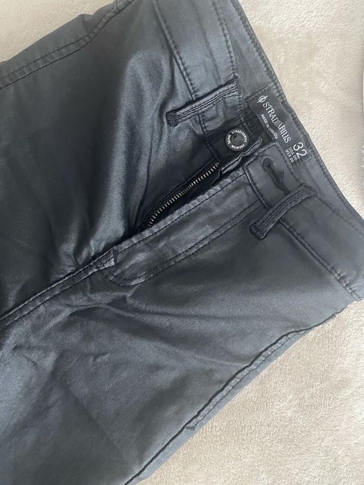 Кожен панталон Stradivarius XS – отлично състояние