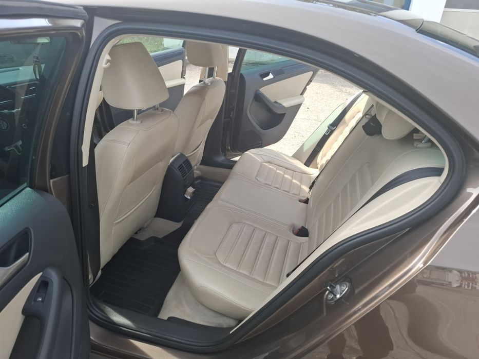 VOLKSWAGEN Jetta 2013 — imagine 9
