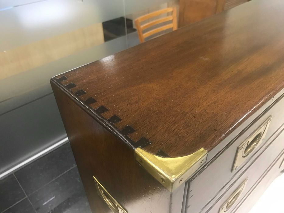 Махагонов шкаф от военна кампания, R.E.H.Kennedy, Harrods London 1950'