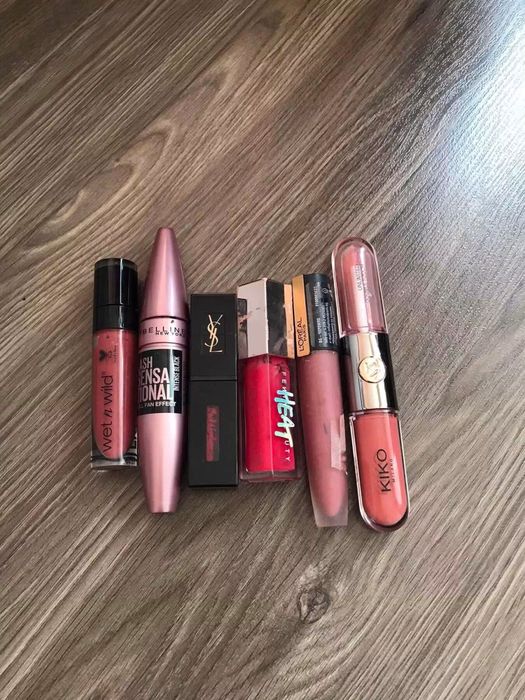 Armani, Mac, YSL, Kiko, Bobbi Brown, Ole Henriksen, Nars, Urban Decay