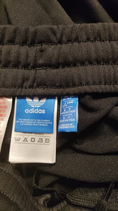 Pantaloni trening Adidas, nou