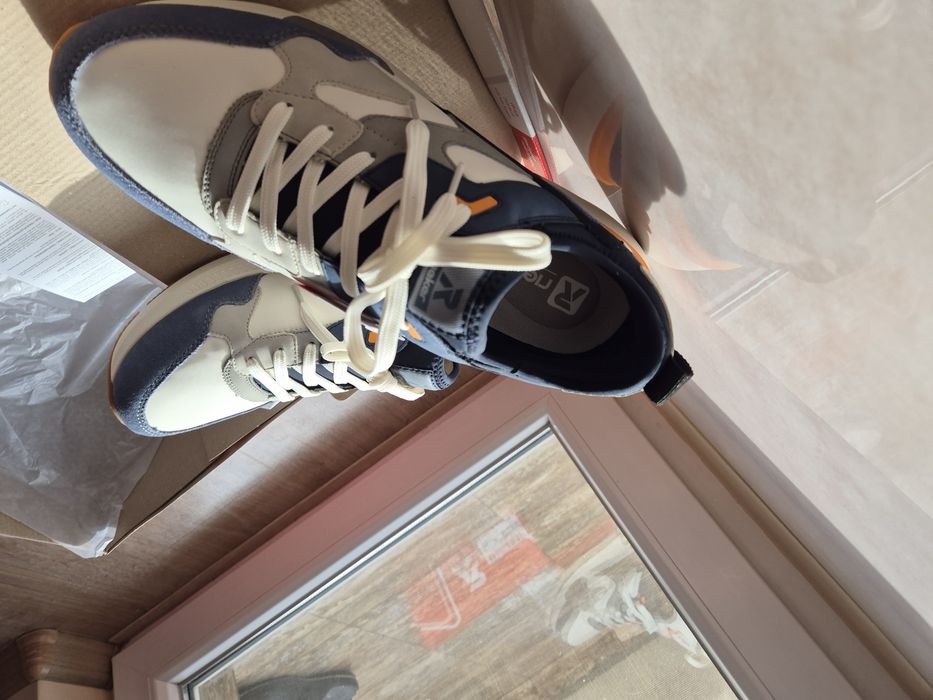 Нови обувки много удобни 44(44.5) номер